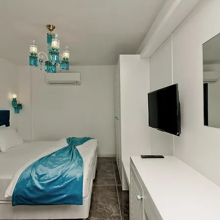 Hotel Yazar Lara 3*