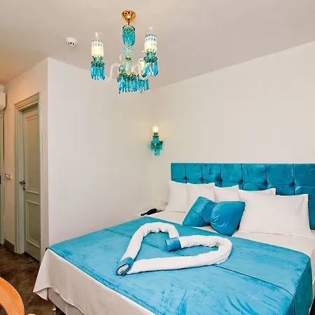 Hotel Yazar Lara 3*